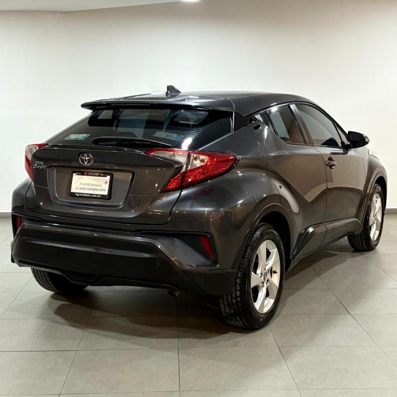 Toyota C-HR  5 pts. Base, CVT, a/ac. Aut., f. led, RA-17 2018